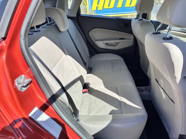 Used 2018 Ford Fiesta SE image 16