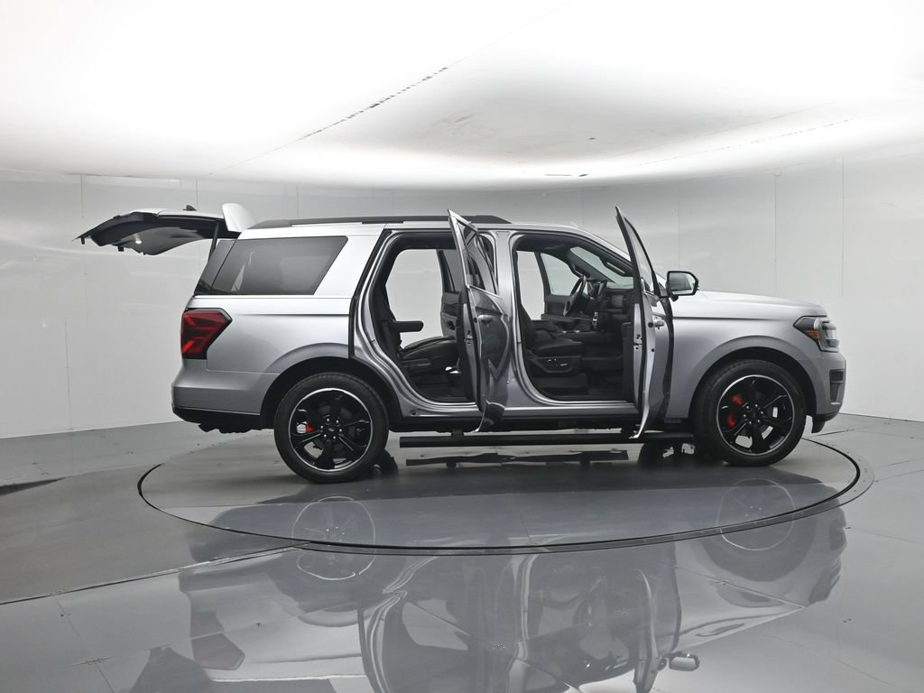 Used 2023 Ford Expedition Limited AWD/4WD image 4