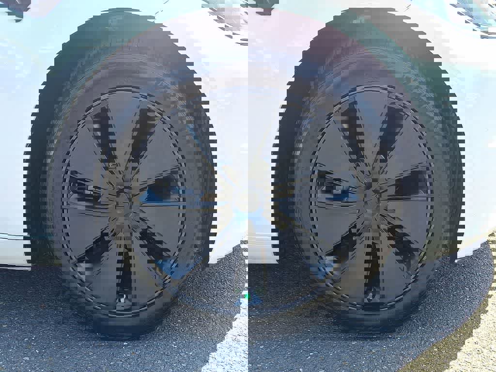 Used 2025 Tesla Model 3 Long Range image 26