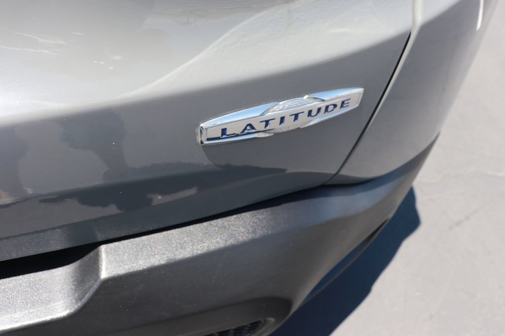 Used 2021 Jeep Renegade Latitude FWD image 6