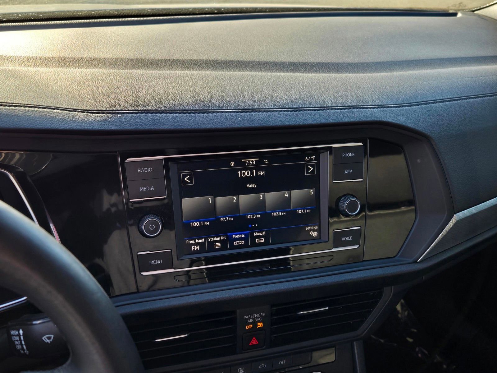 Used 2022 Volkswagen Jetta Sport image 14