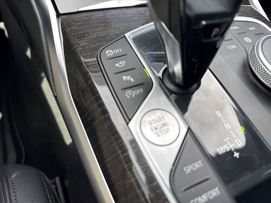 Used 2021 BMW 330i Sedan w/ Premium Package image 24