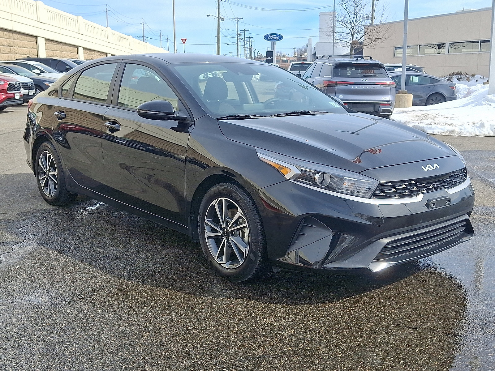 Certified 2023 Kia Forte LXS w/ LXS Technology Package image 3