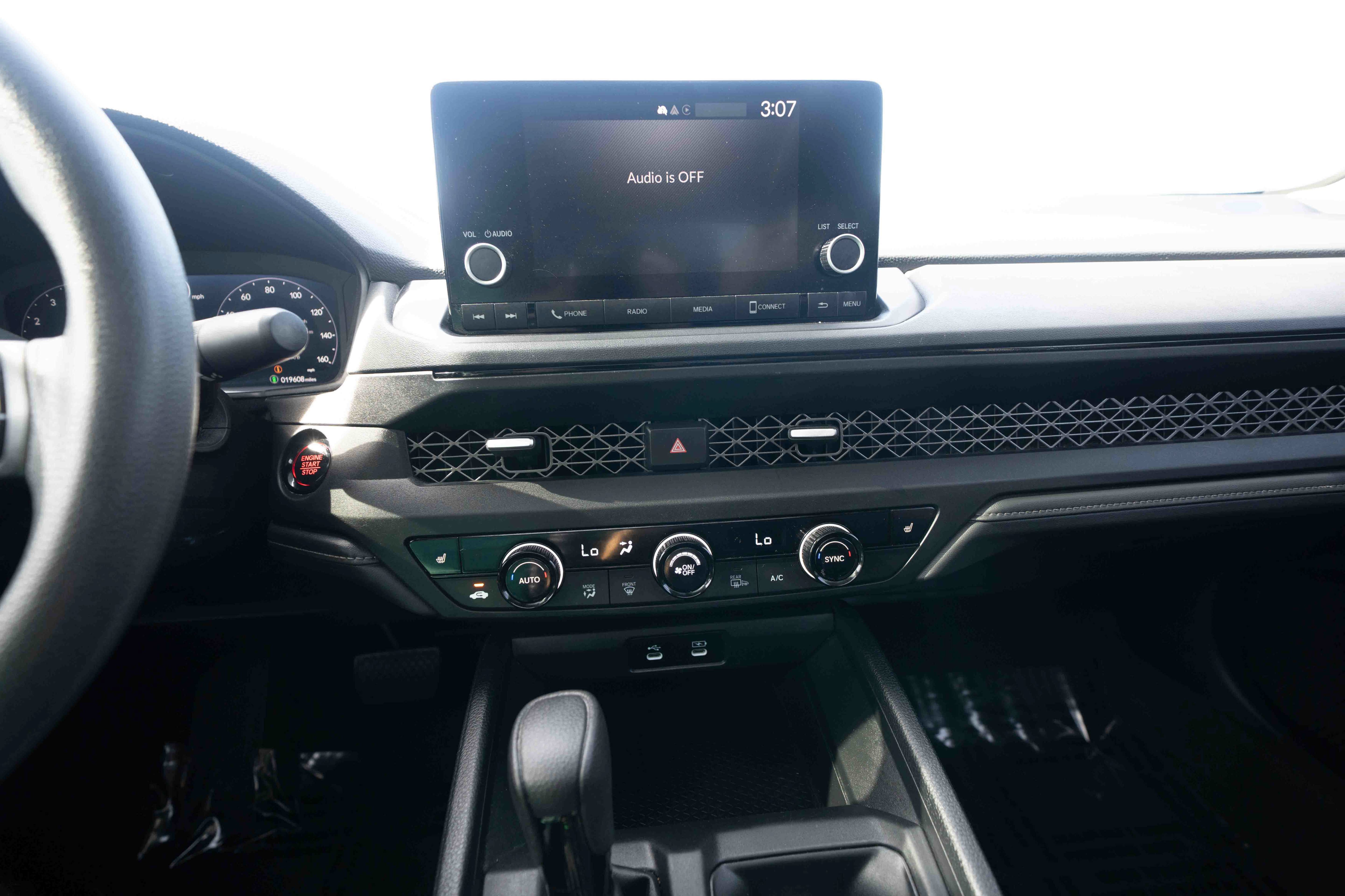 Used 2025 Honda Accord SE image 17