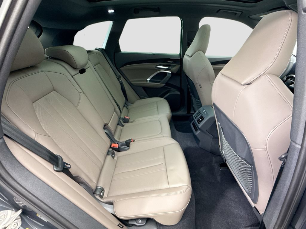 Used 2025 Audi Q5 Premium Plus w/ Premium Plus AWD/4WD image 22
