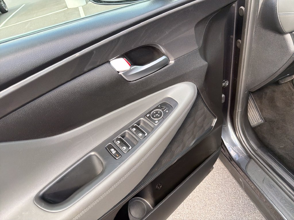 Used 2023 Hyundai Santa Fe SEL AWD/4WD image 16