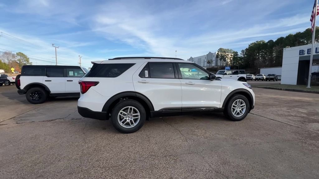 New 2026 Ford Explorer Active image 7
