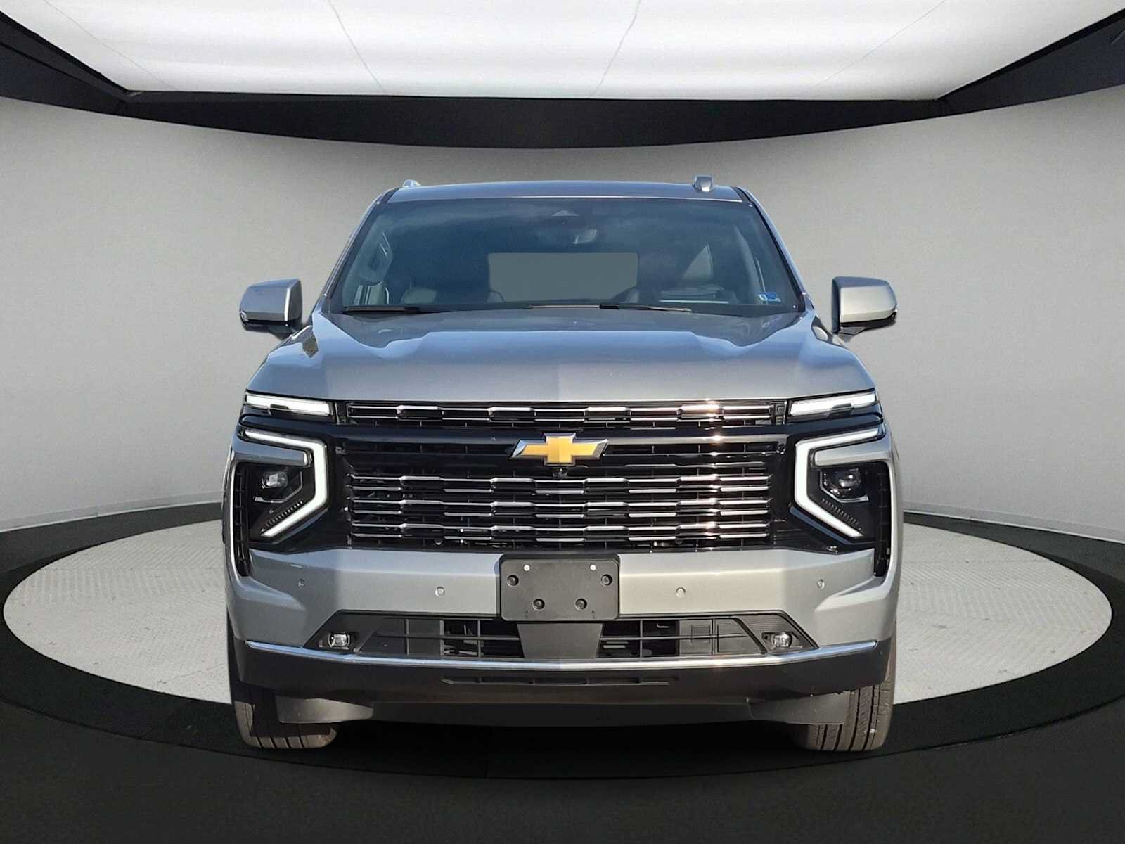 Used 2025 Chevrolet Tahoe High Country w/ Sun And Tow Package AWD/4WD image 3