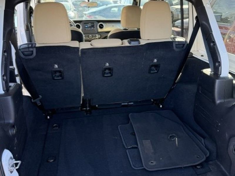 Used 2018 Jeep Wrangler Unlimited Sahara w/ Cold Weather Group image 24