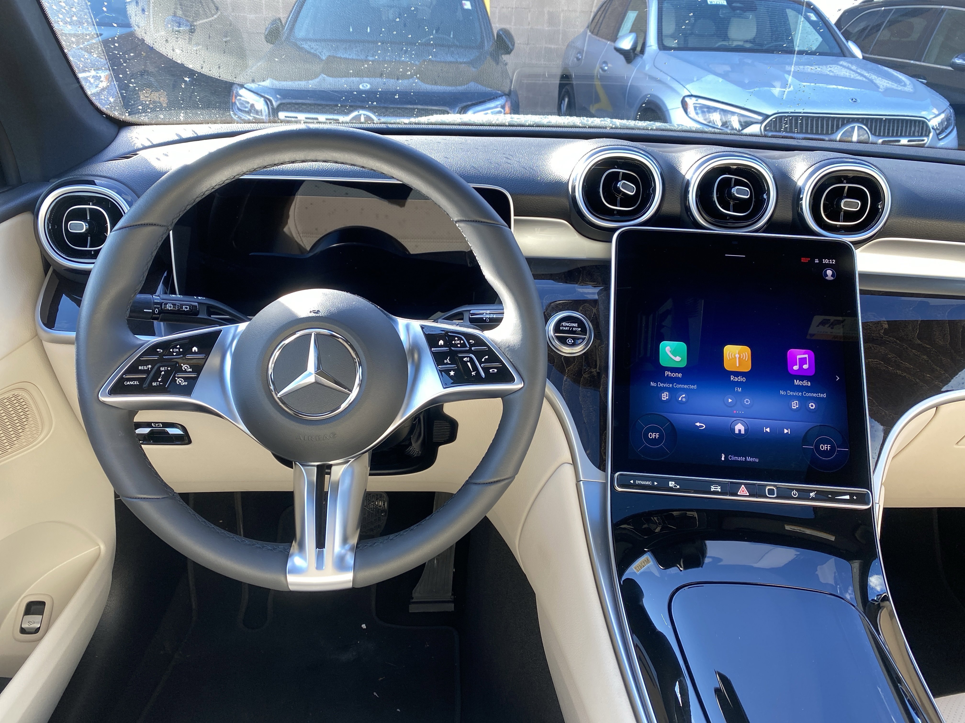 Used 2025 Mercedes-Benz GLC 300 4MATIC image 12