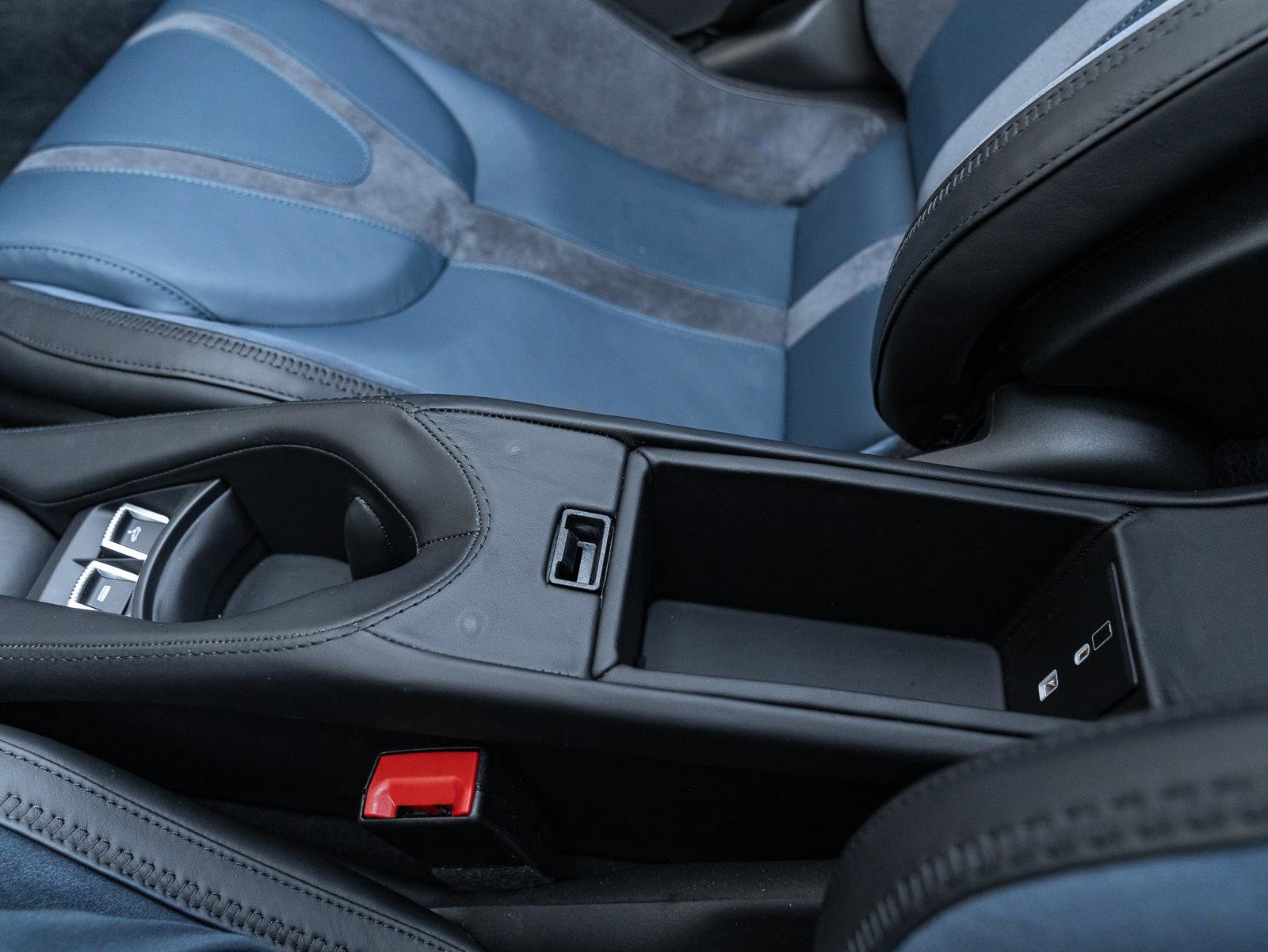 Used 2024 McLaren 750S Spider image 40