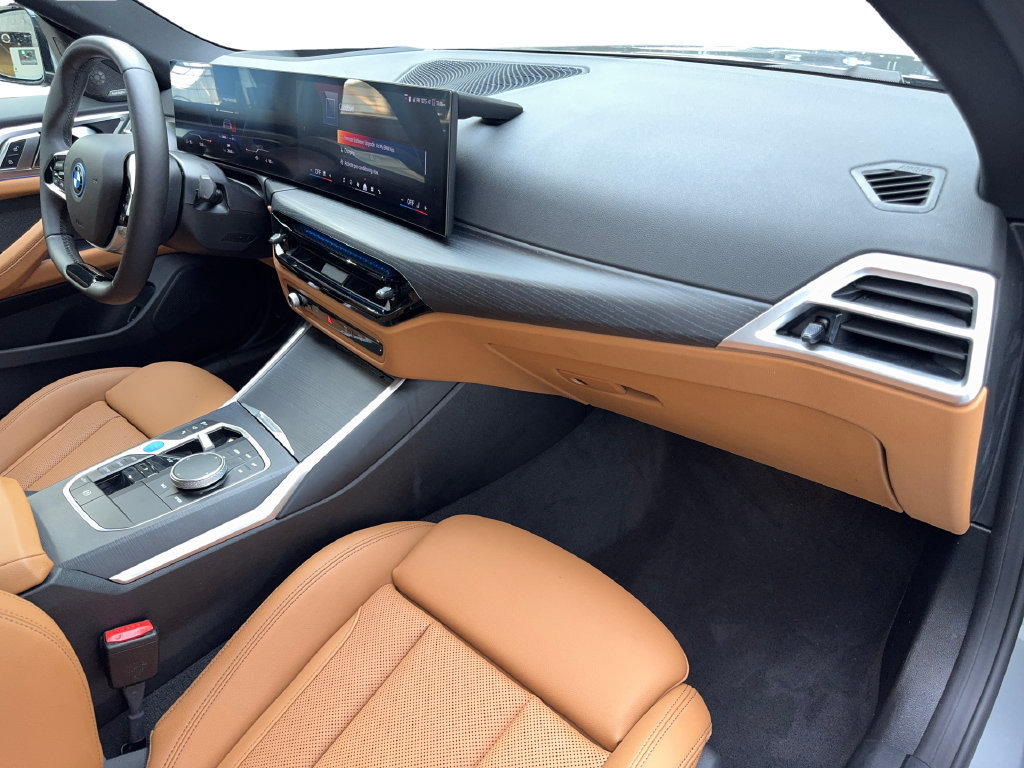 Used 2025 BMW i4 eDrive40 w/ Premium Package RWD image 54