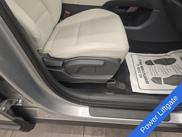 Used 2025 Hyundai Santa Fe SEL FWD image 10