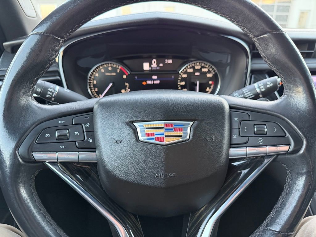 Used 2023 Cadillac XT6 Premium Luxury image 19
