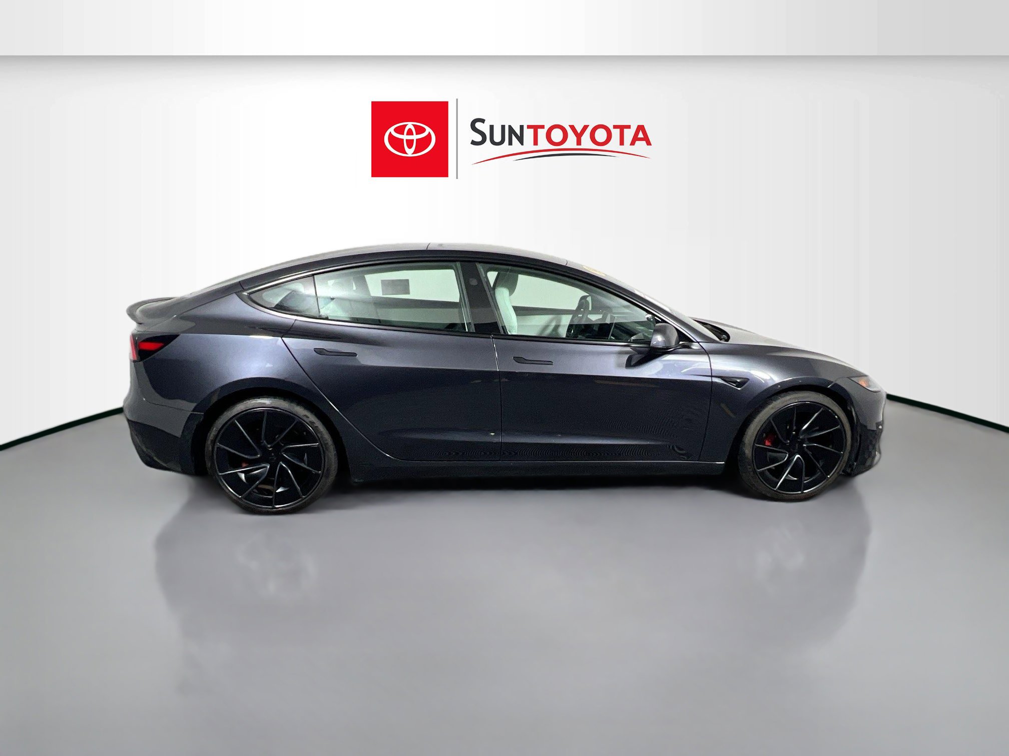 Used 2024 Tesla Model 3 Performance image 2