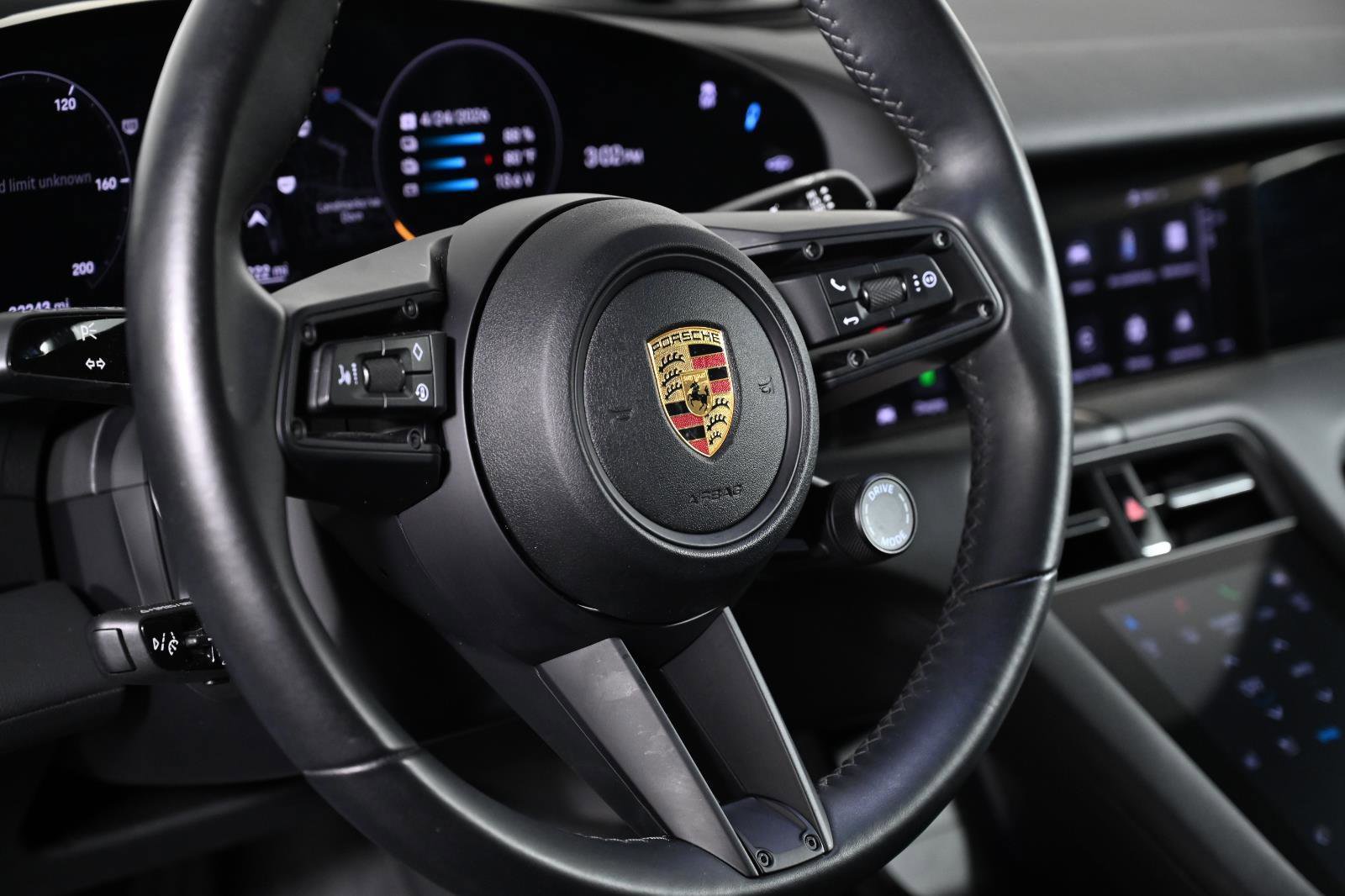 Used 2021 Porsche Taycan RWD image 10