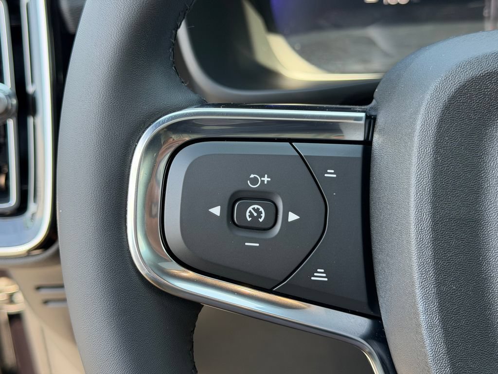 Certified 2023 Volvo C40 P8 Recharge Ultimate AWD/4WD image 28