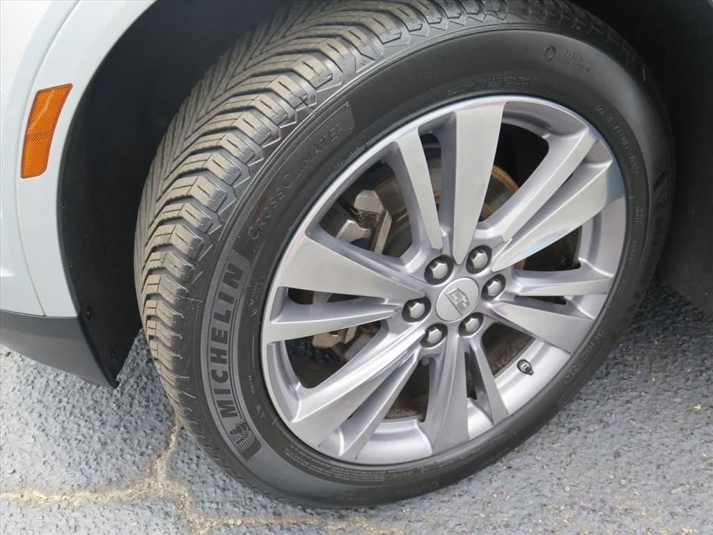 Used 2017 Cadillac XT5 Premium Luxury FWD image 25