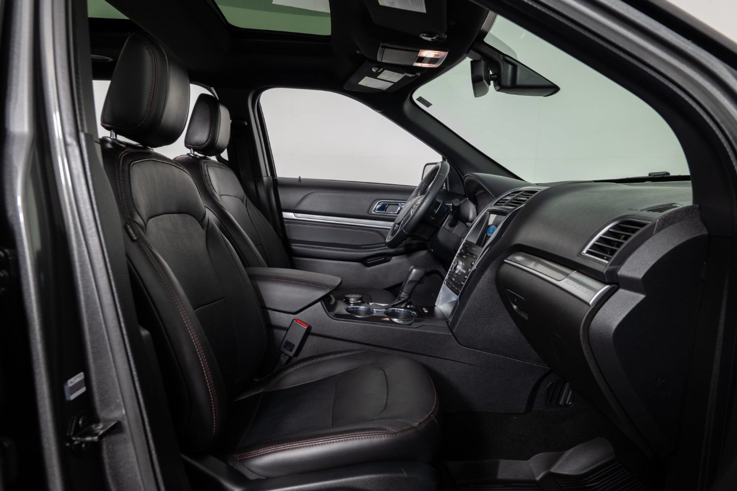 Used 2018 Ford Explorer Sport w/ Equipment Group 401A image 29