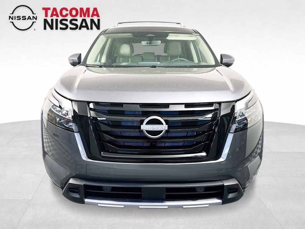New 2025 Nissan Pathfinder SL w/ Black Appearance Package image 8