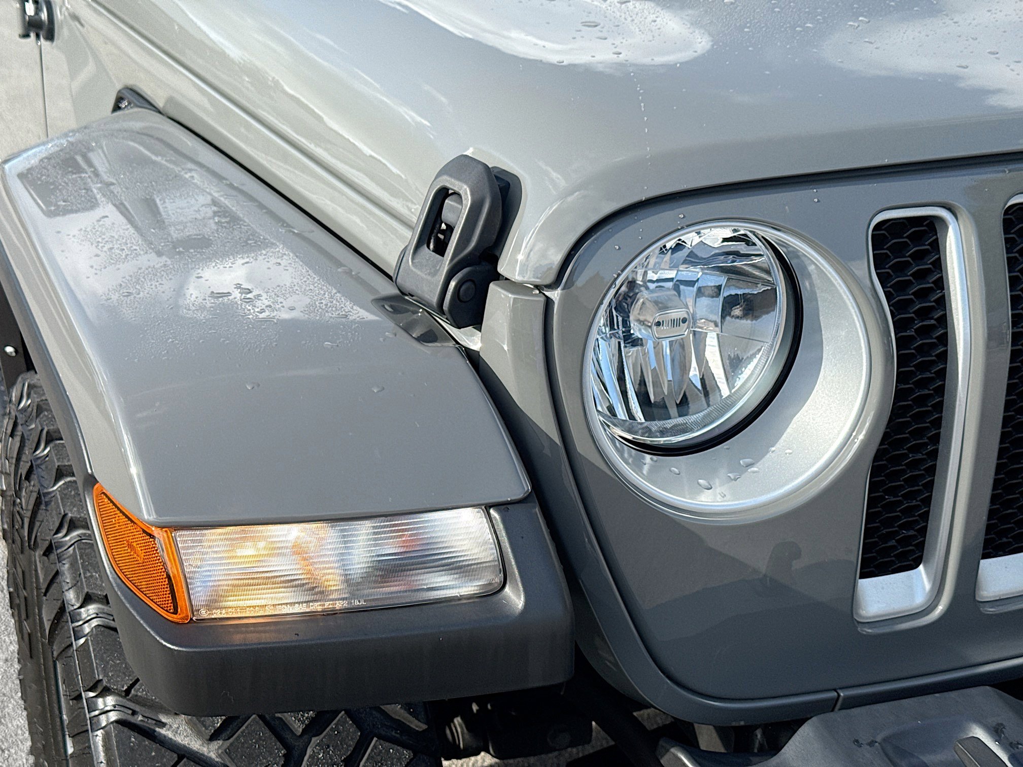 Used 2022 Jeep Wrangler Unlimited Sahara image 33