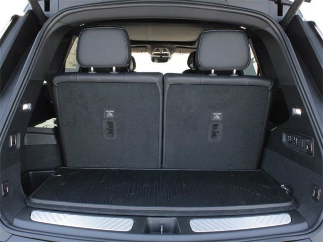 New 2026 Cadillac Vistiq Luxury w/ LPO, Floor Liner Package image 5