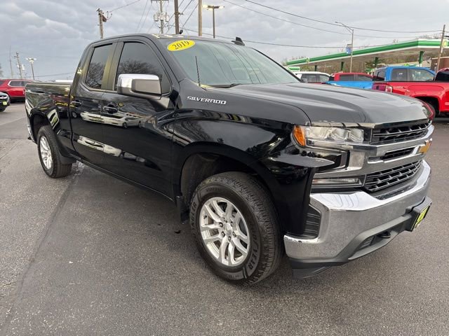 Used 2019 Chevrolet Silverado 1500 LT w/ All-Star Edition AWD/4WD image 2