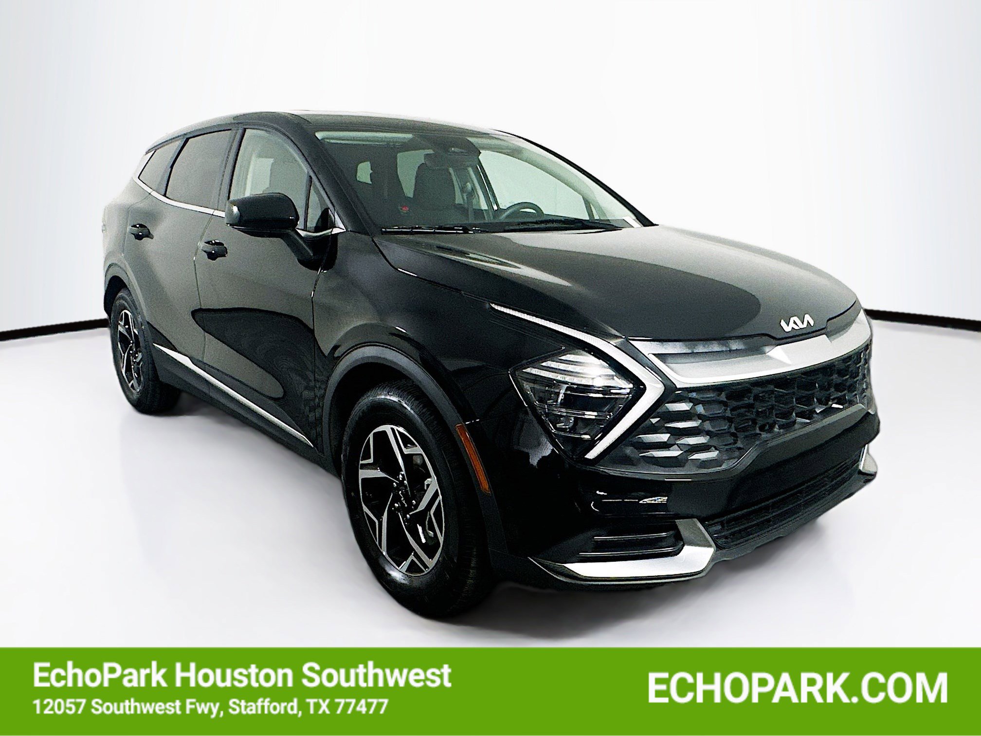 Used 2025 Kia Sportage LX image 1