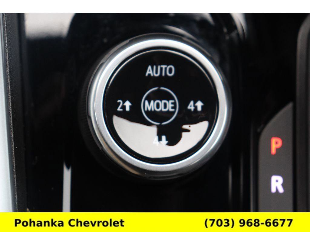 Used 2025 Chevrolet Colorado Trail Boss AWD/4WD image 17