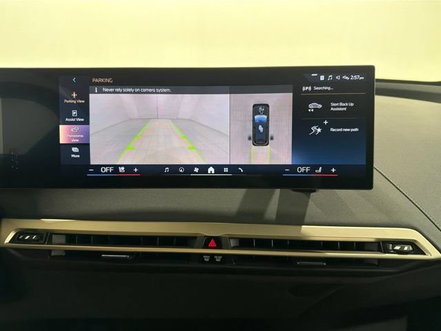 Certified 2024 BMW iX xDrive50 w/ Sport Package AWD/4WD image 33