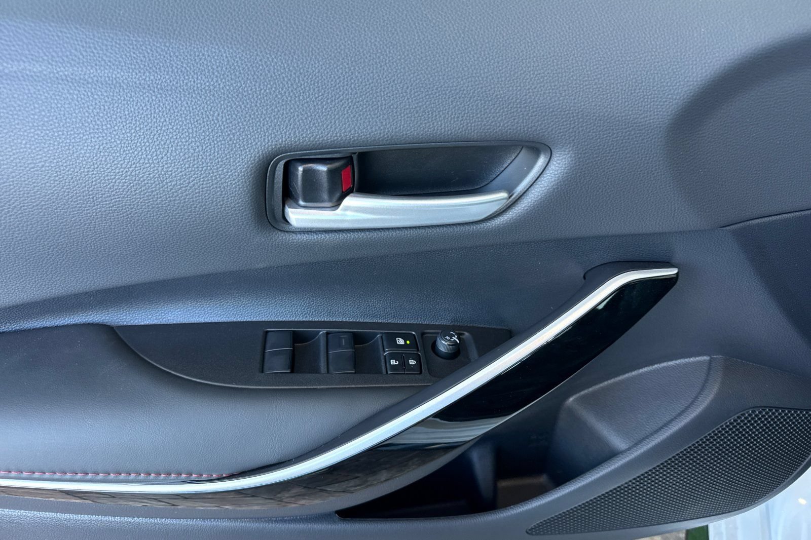 New 2026 Toyota Corolla XSE FWD image 13