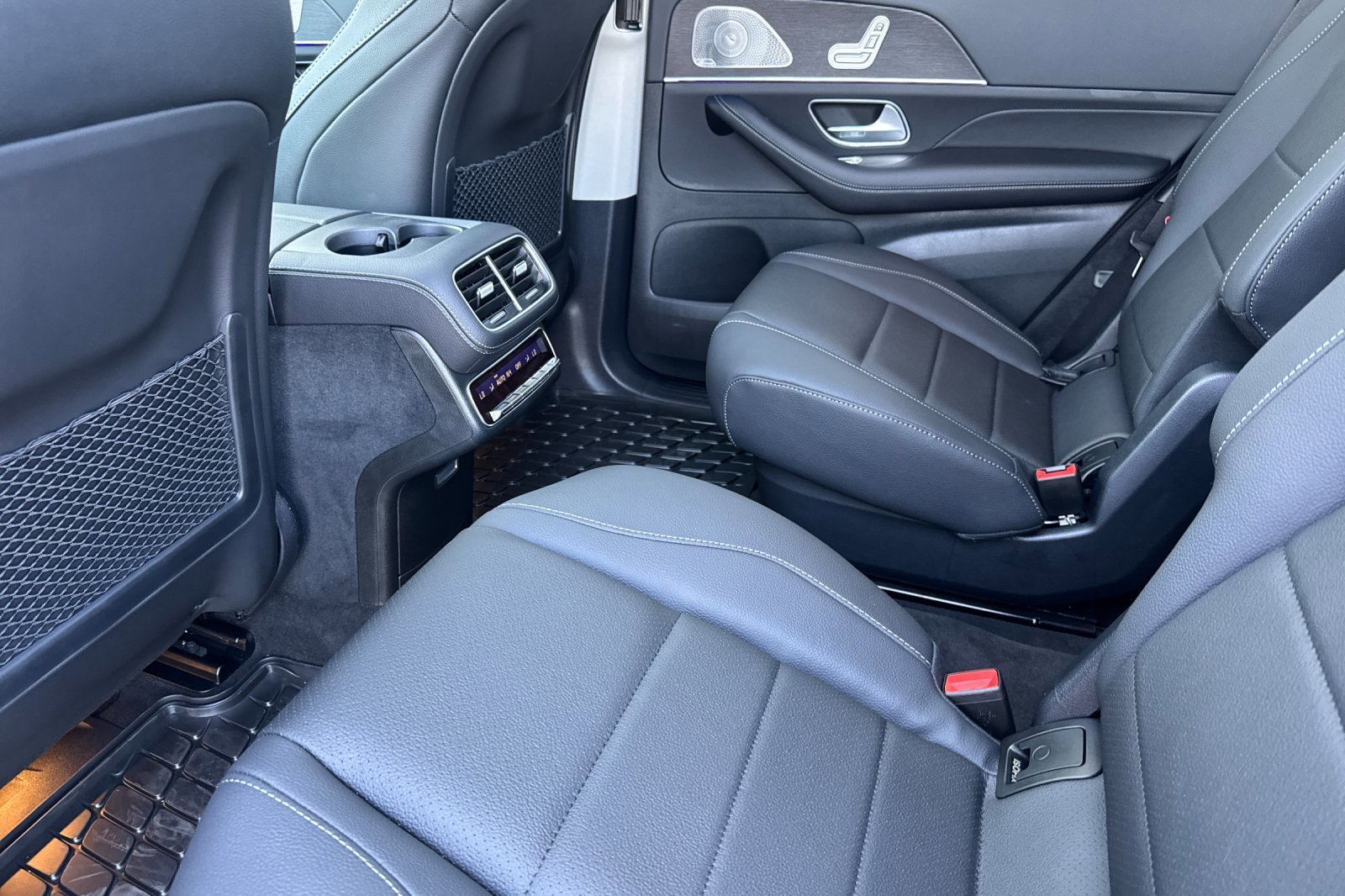 New 2026 Mercedes-Benz GLS 450 4MATIC image 12