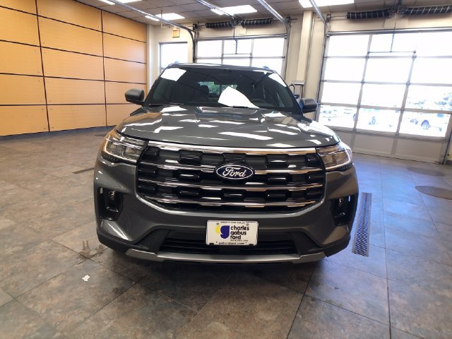 New 2027 Ford Explorer Active w/ Active Comfort Package AWD/4WD image 2