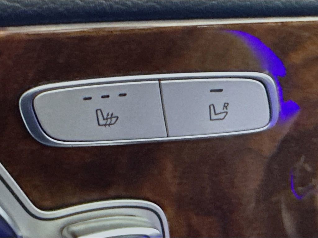 Used 2019 Mercedes-Benz E 300 4MATIC image 13