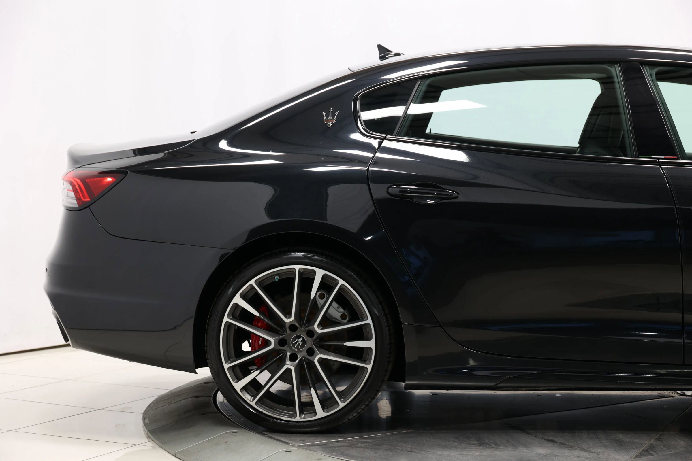 Used 2022 Maserati Quattroporte Trofeo image 67