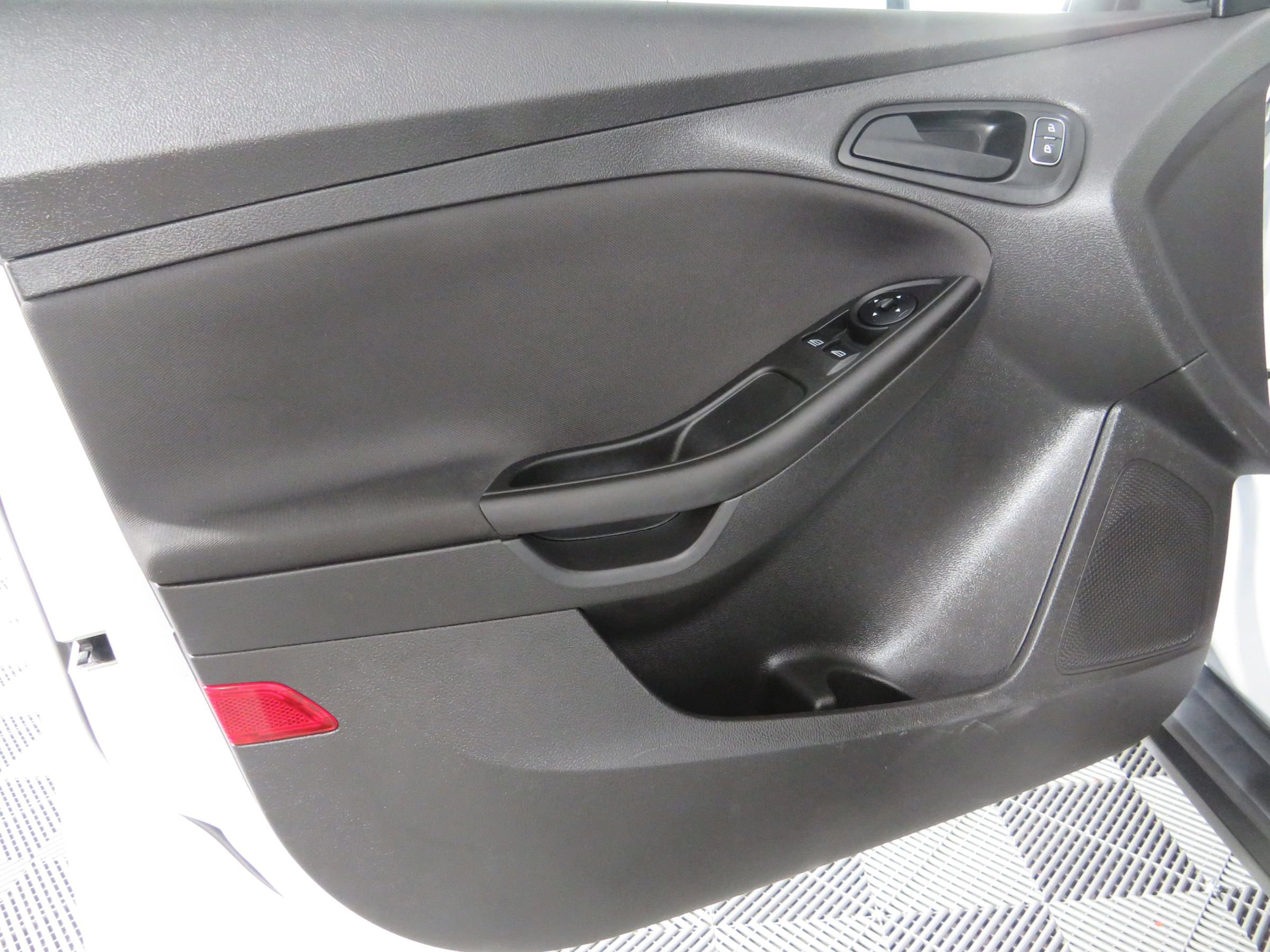 Used 2018 Ford Focus S FWD image 36