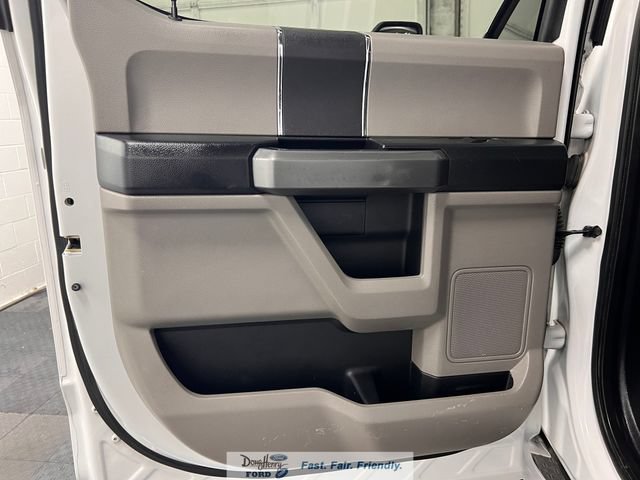 Used 2016 Ford F150 XLT AWD/4WD image 27