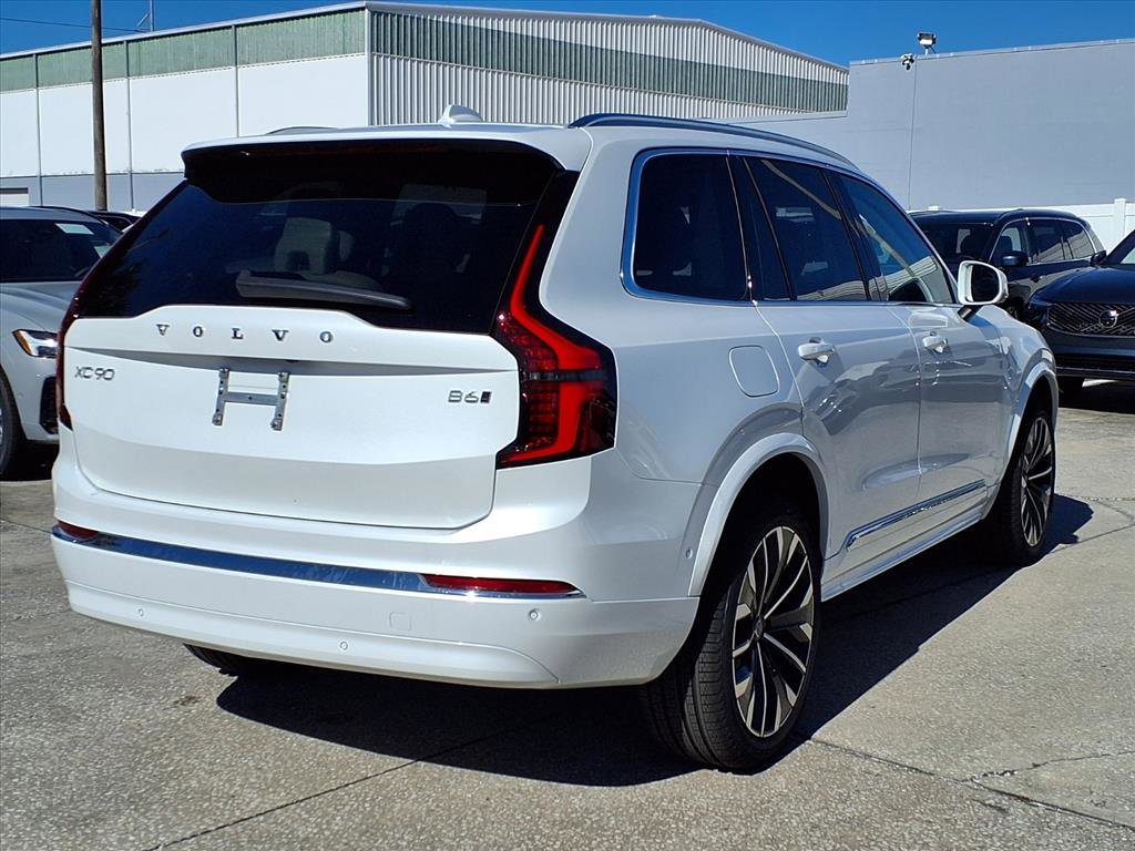 New 2026 Volvo XC90 B6 Ultra w/ Protection Package image 7