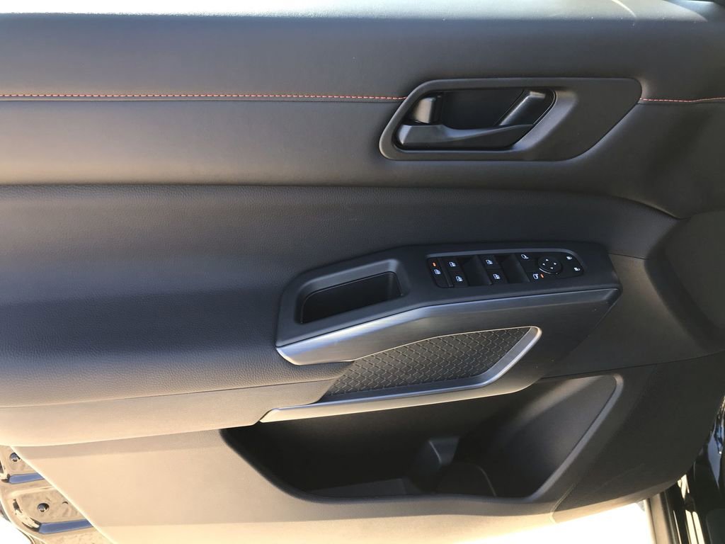 New 2026 Nissan Pathfinder Rock Creek image 13