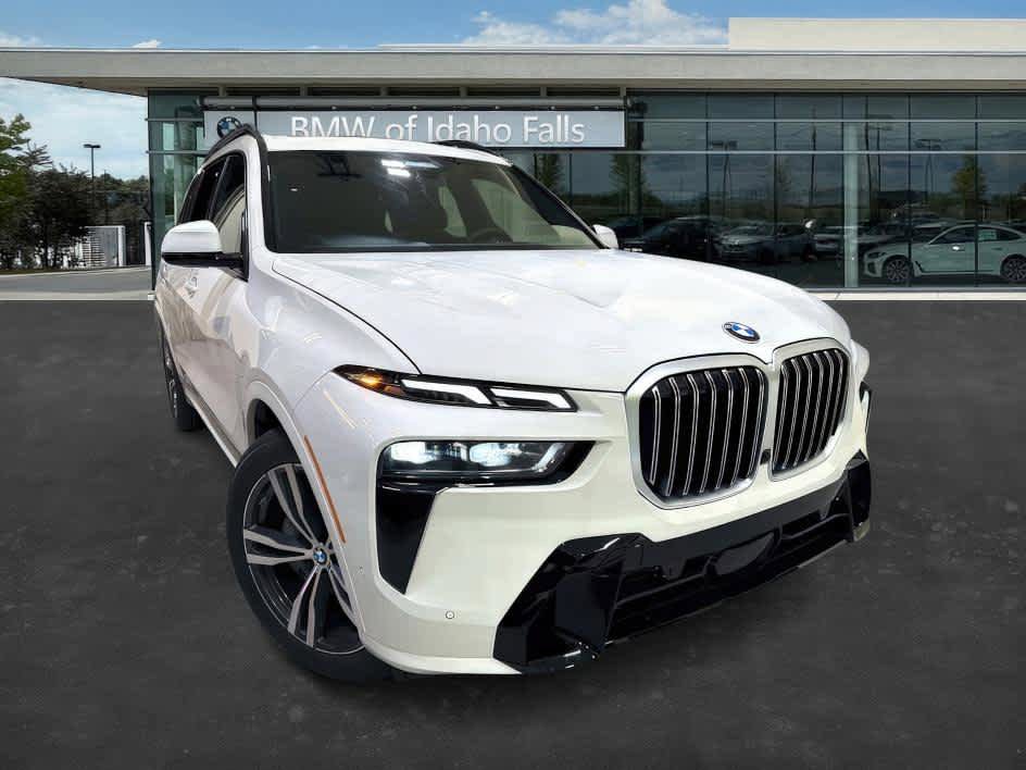 New 2026 BMW X7 xDrive40i w/ M Sport Package