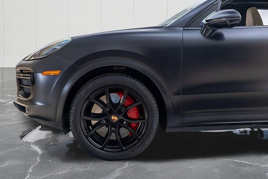 Used 2022 Porsche Cayenne Turbo image 32