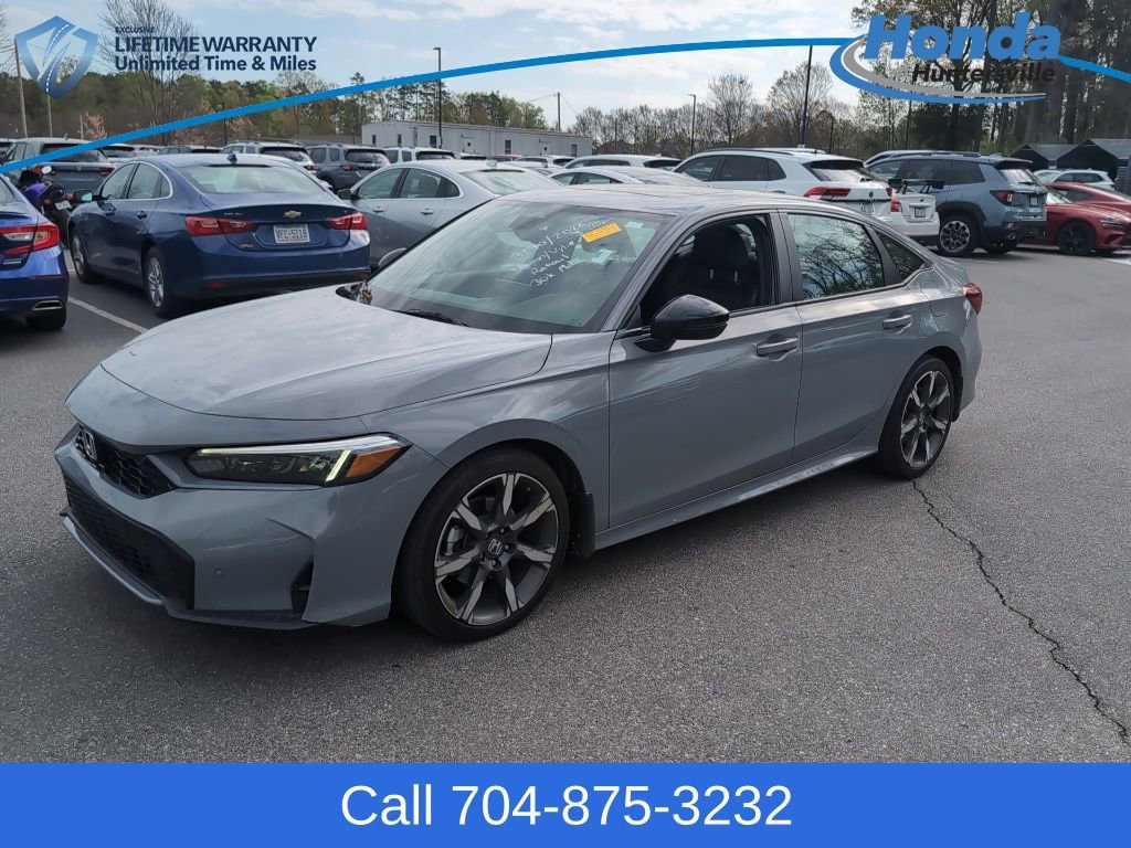 Used 2025 Honda Civic Sport Touring image 3