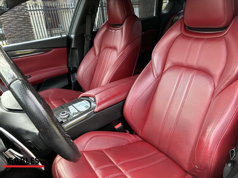 Used 2017 Maserati Quattroporte S GranSport Q4 AWD/4WD image 21