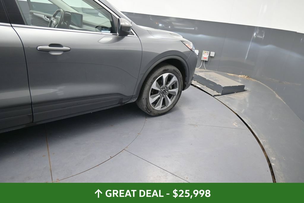 Used 2025 Ford Escape Platinum AWD/4WD image 26