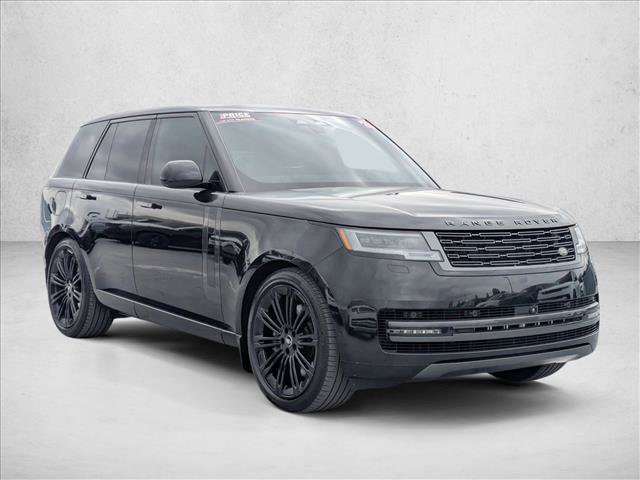 Certified 2025 Land Rover Range Rover SE AWD/4WD image 3