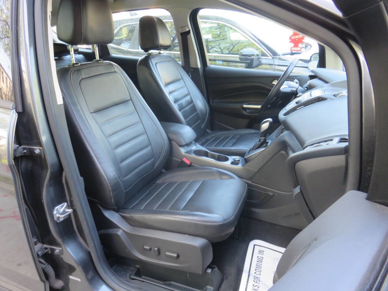 Used 2017 Ford C-MAX SE w/ Equipment Group 202A FWD image 11