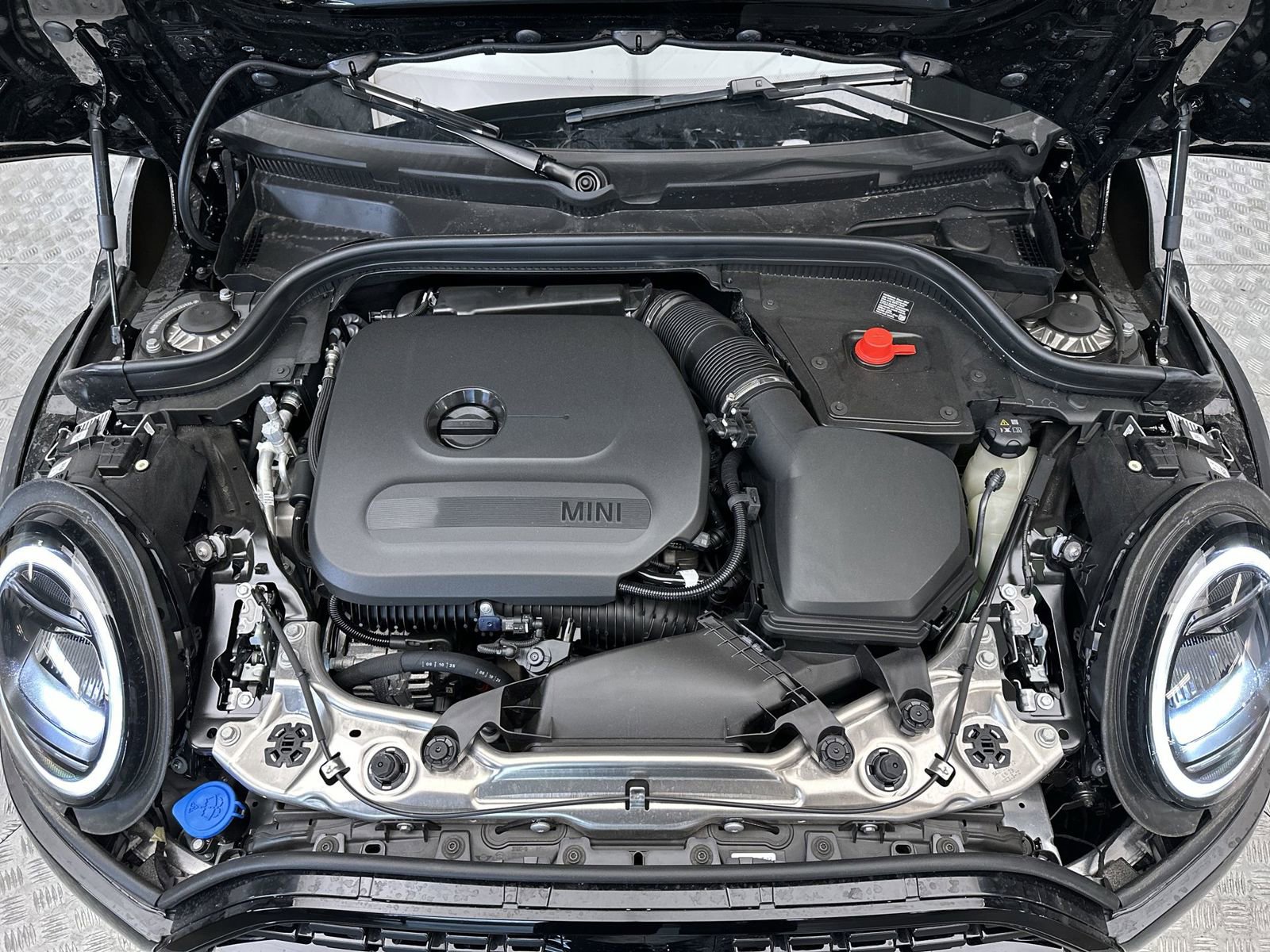 New 2026 MINI Cooper 2-Door Hardtop FWD image 28