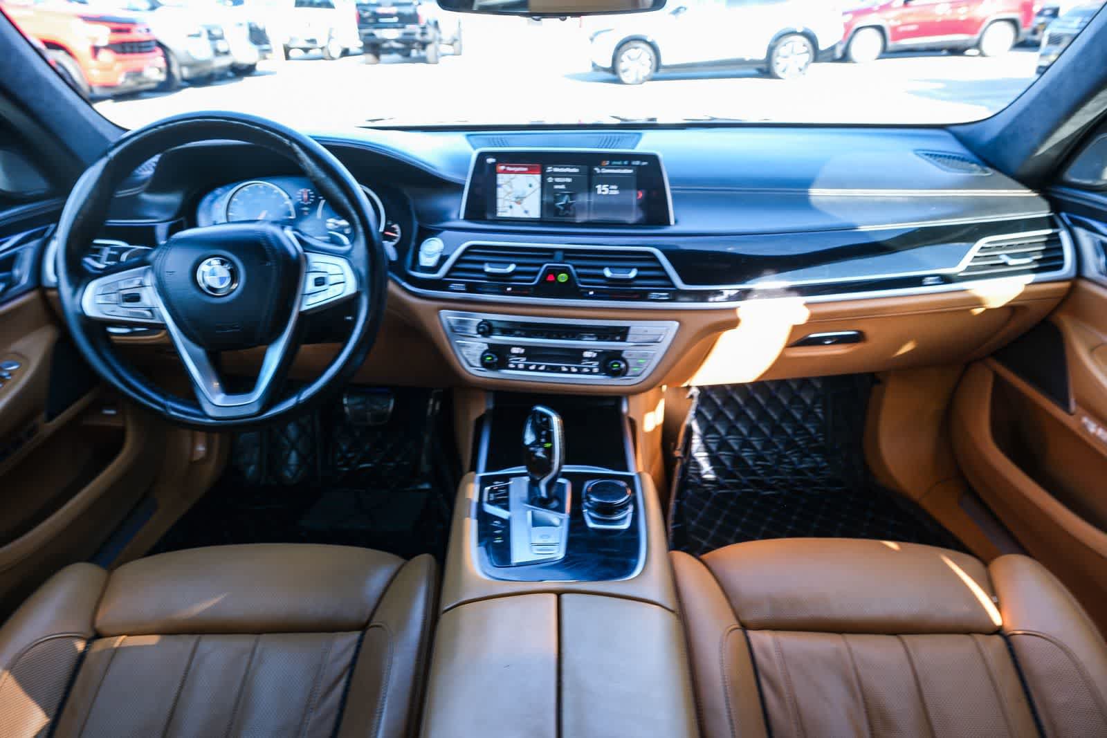 Used 2018 BMW 750i xDrive AWD/4WD image 13