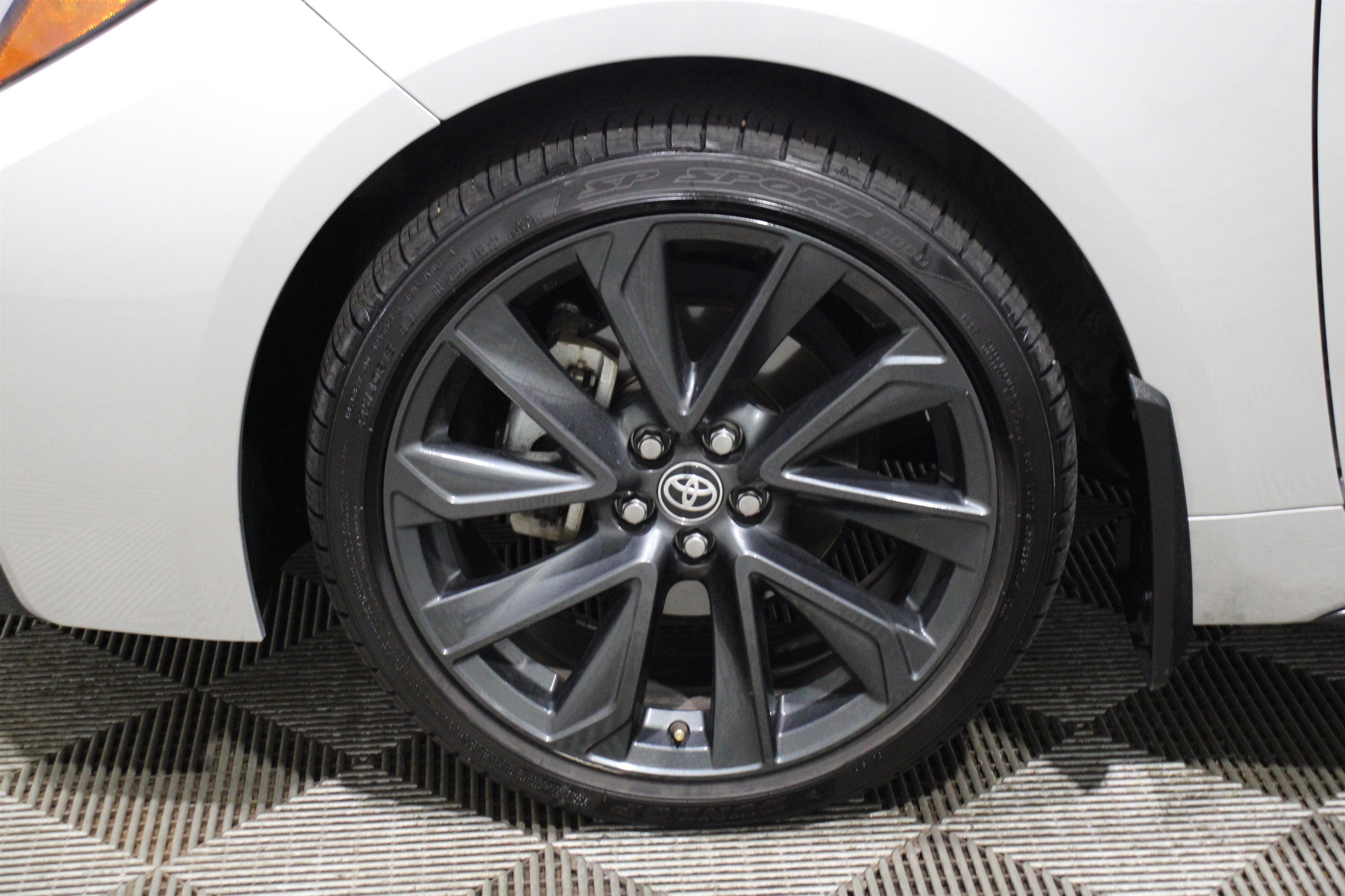 Used 2025 Toyota Corolla SE image 37