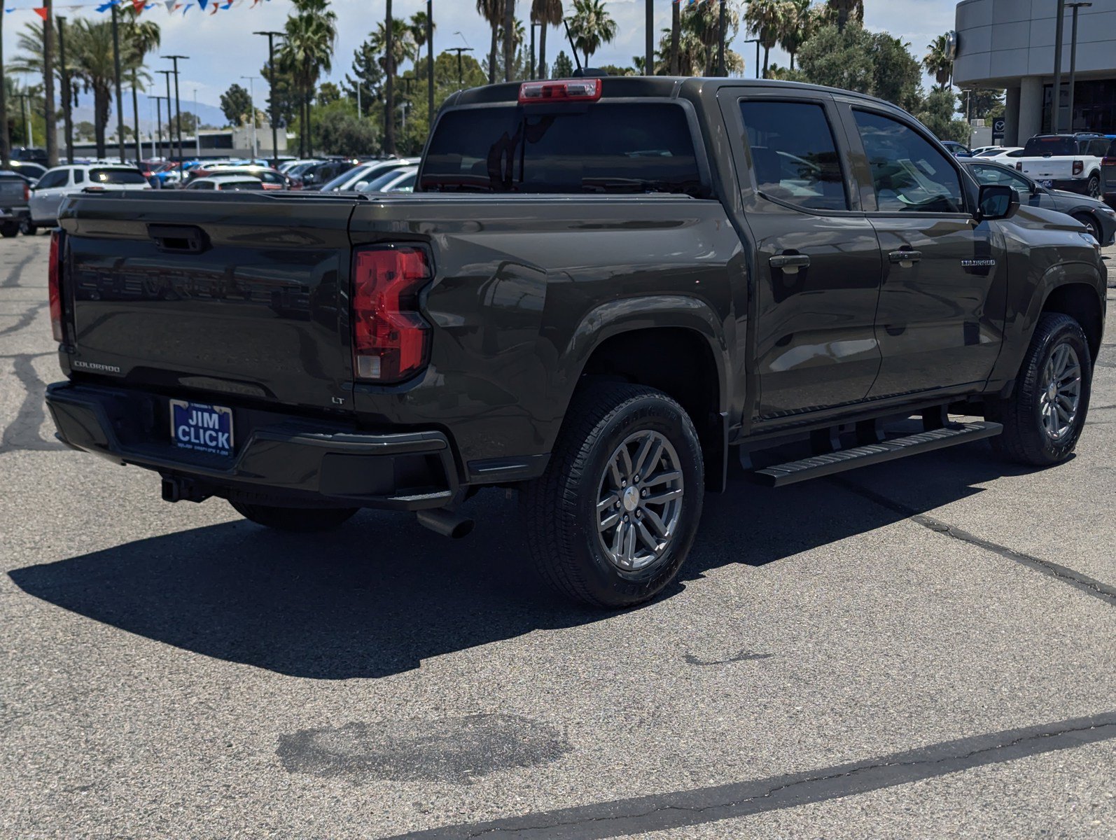 Used 2023 Chevrolet Colorado LT w/ LT Convenience Package II RWD image 2